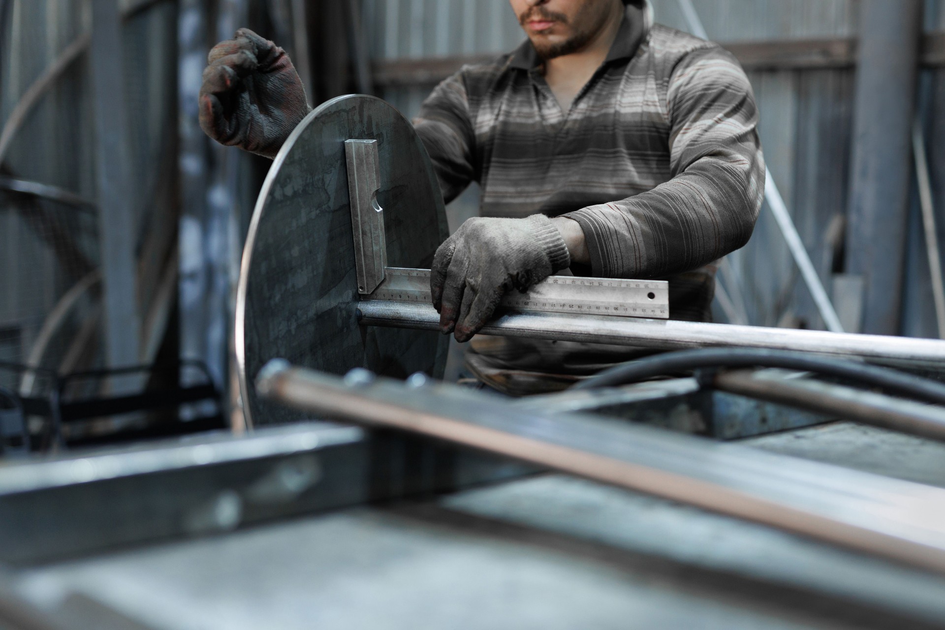 Manufacture of furniture, decorative elements made of metal in production.